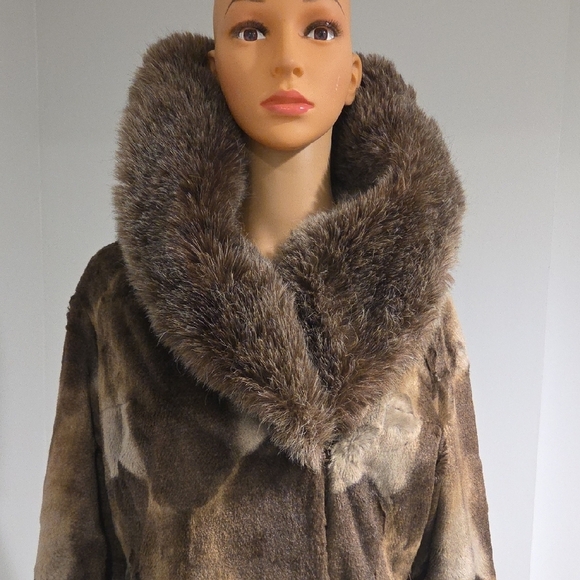 Vintage Teddy Jacket Brown and Tan Plush Outerwear Faux Fur - Picture 2 of 9